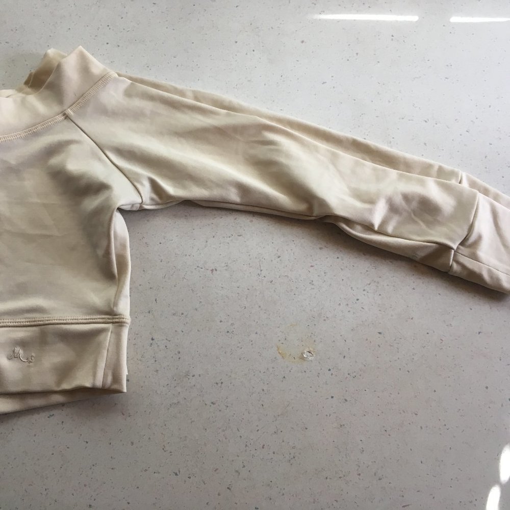 Mika Yoga Crop Top Long Sleeve Size Small Cream